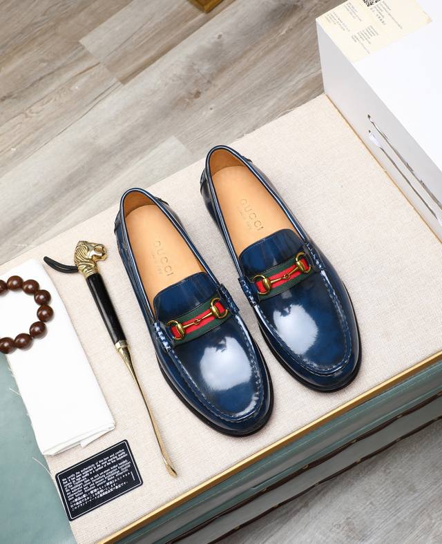 出厂价P 原版 水染牛里 古驰Gucci 官网款正装鞋 意大利進口牛皮顶级进口水染牛皮内里精细手工制作 原版底，实物拍摄實物更好看 标准码数38-44码 45