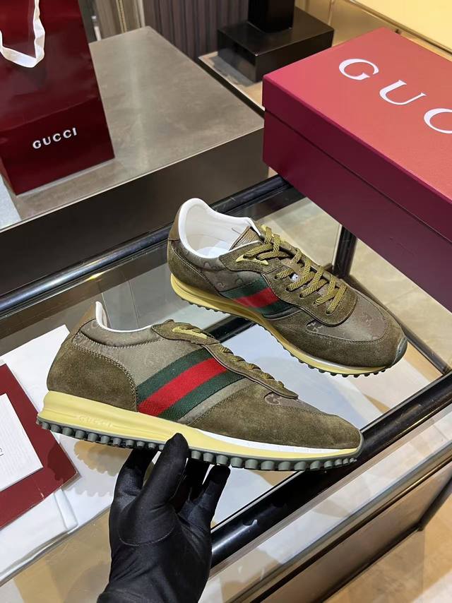 实价 Gucci古驰 顶级版本 最新 走秀款 Re-Motion系列 厚底 休闲 运动鞋 原版购入开发 做货 这款运动 面料: 原版定制进口头层牛皮 鞋底：原版