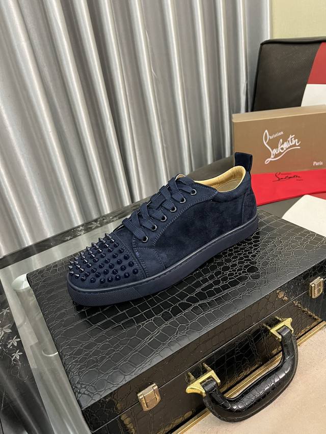 出厂价Pp： Christian Louboutin Cl红底鞋 专柜烫钻系列，独家热款发布活动乳胶垫脚，成品大底车线，全球供货 进口牛皮鞋面，顶级原版皮内里，
