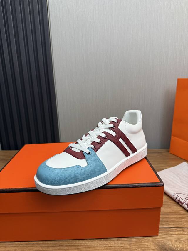 工厂P价 Herme* 爱马仕.专柜同步发售经典爆款热卖 鞋面采用进口牛皮 做工考究 原版小牛皮内里 牛皮垫脚 鞋底：原厂特供原版超轻大底，实物拍摄 码数：38