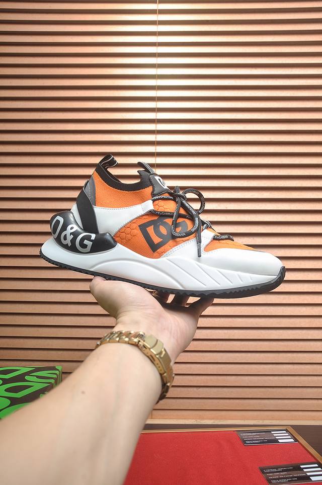 出厂价P D&G 高端品质 商品商标：Dg 杜嘉班* 低帮运动鞋 商品材料：鞋面进口_牛皮 棉丝内里，原版大底 正码码数: 38-45 45定做