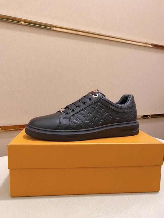 厂价 Louis Vuitton 路易威登 Lv 顶级新款专柜同步发售，鞋面意大利进口头层牛皮，全进口羊皮内里，完全1比1复刻，鞋底：原厂特供原版底，独家活动成