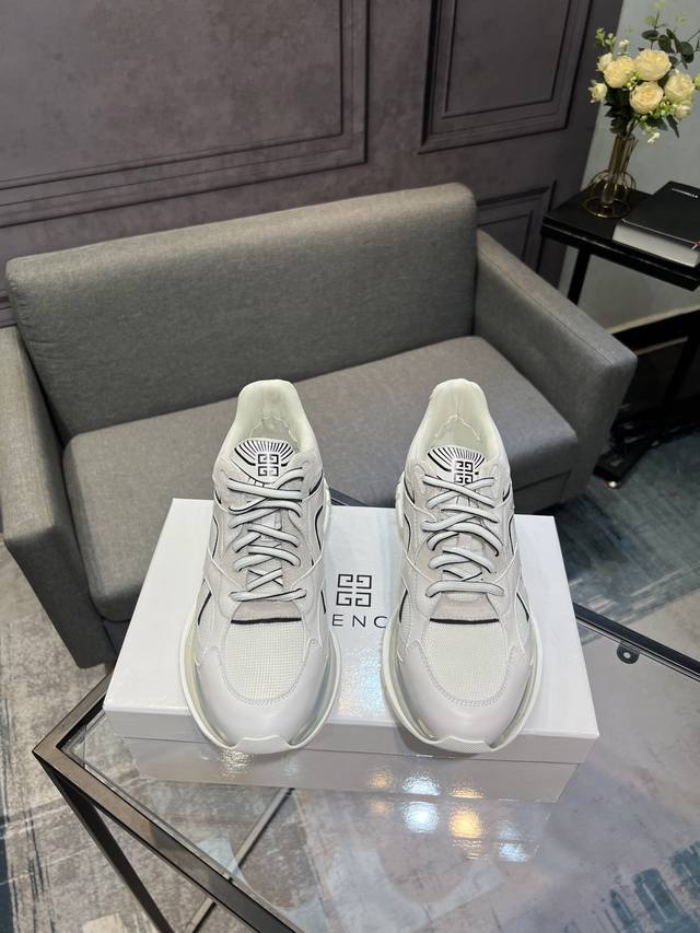 Givenchy纪梵希 .男士新款时尚休闲板鞋热卖进口牛皮.舒适羊皮内里 原版大底 脚感舒适 38-44码 45订做不退换