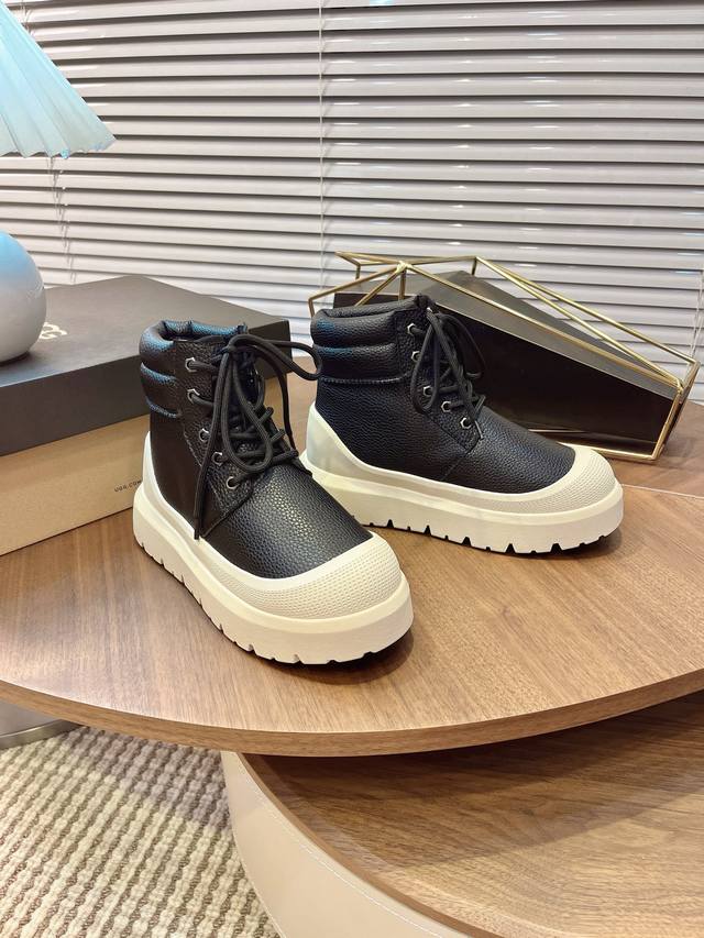 Ugg 情侣鞋 Size：女码35-40 男码40-44 Ugg Tasman Weather Hybrid一脚蹬雪地靴 王一博同款经典Tasman鞋型之上加入