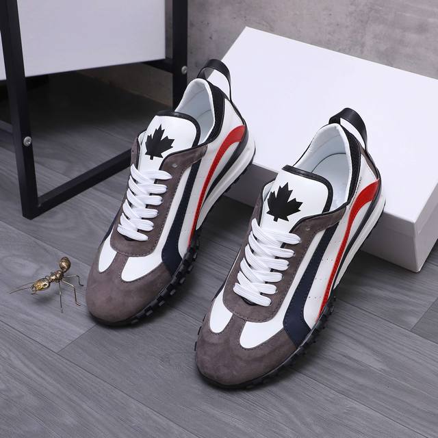 商品商标：Dsquared2 休闲鞋 正码码数: 38-46 45.46定做不退换 商品材料：精选优质磨砂牛皮拼接牛皮鞋面 牛皮内里 原版大底