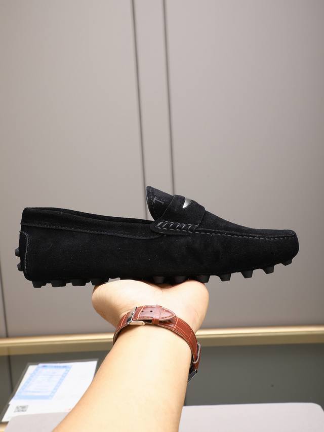 Tod‘S 高端经典男士豆豆鞋，官网同步，高端品质，顶级版本，原版全套包装 进口头层小牛皮＋ 水染牛皮内里， 新款配饰扣 黑色，深灰色，蓝色，咖啡色，铁灰色，白