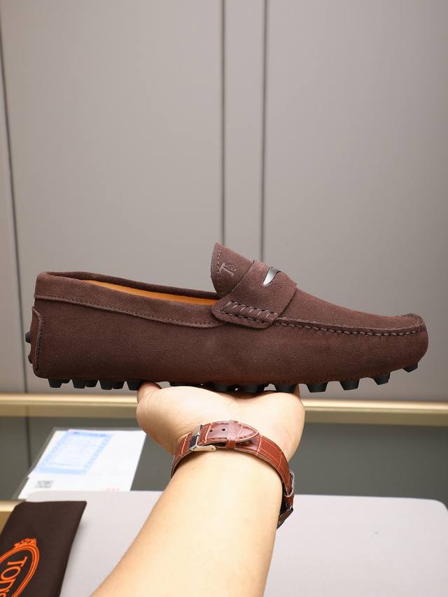 Tod‘S 高端经典男士豆豆鞋，官网同步，高端品质，顶级版本，原版全套包装 进口头层小牛皮＋ 水染牛皮内里， 新款配饰扣 黑色，深灰色，蓝色，咖啡色，铁灰色，白