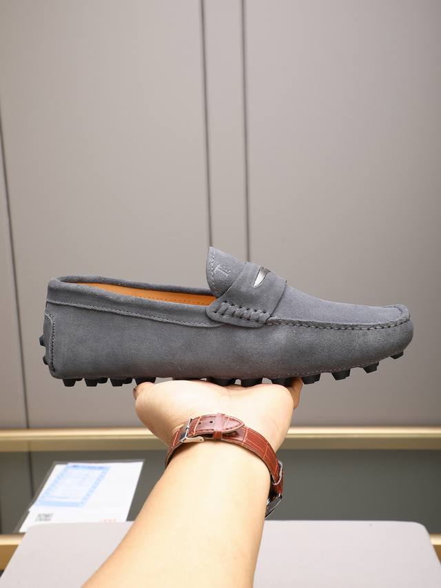 Tod‘S 高端经典男士豆豆鞋，官网同步，高端品质，顶级版本，原版全套包装 进口头层小牛皮＋ 水染牛皮内里， 新款配饰扣 黑色，深灰色，蓝色，咖啡色，铁灰色，白