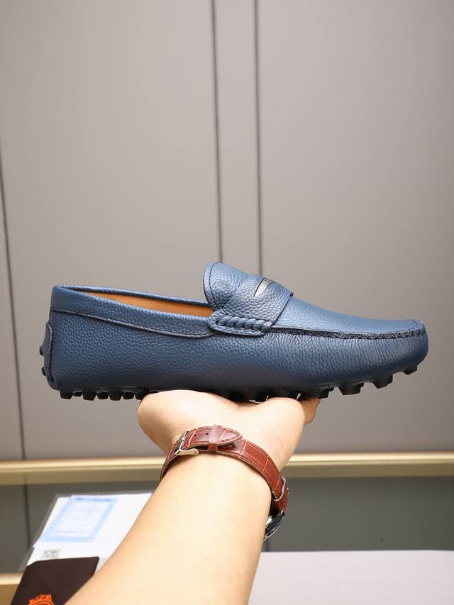 Tod‘S 高端经典男士豆豆鞋，官网同步，高端品质，顶级版本，原版全套包装 进口头层小牛皮＋ 水染牛皮内里， 新款配饰扣 黑色，深灰色，蓝色，咖啡色，铁灰色，白