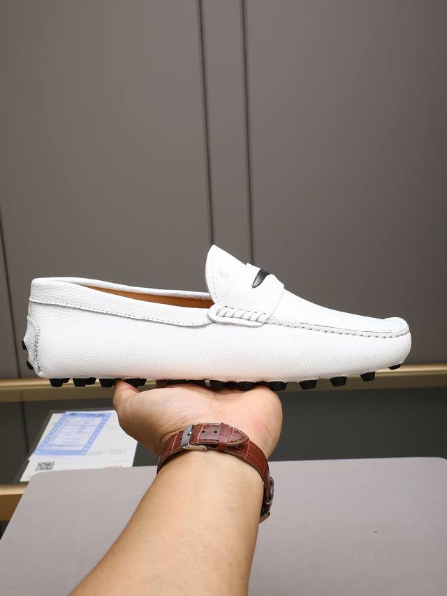 Tod‘S 高端经典男士豆豆鞋，官网同步，高端品质，顶级版本，原版全套包装 进口头层小牛皮＋ 水染牛皮内里， 新款配饰扣 黑色，深灰色，蓝色，咖啡色，铁灰色，白