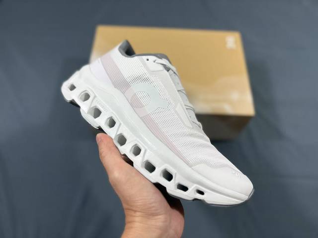 实价 现货纯原版本 On昂跑 Cloudmonster Void 碳板 舒适户外缓震 低帮 休闲跑步鞋 尺码：36-41 全新On昂跑Cloudmonster