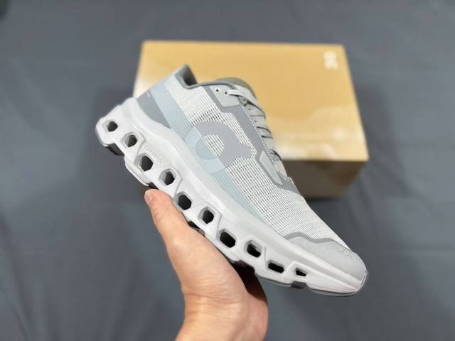 实价 现货纯原版本 On昂跑 Cloudmonster Void 碳板 舒适户外缓震 低帮 休闲跑步鞋 尺码：36-46 全新On昂跑Cloudmonster