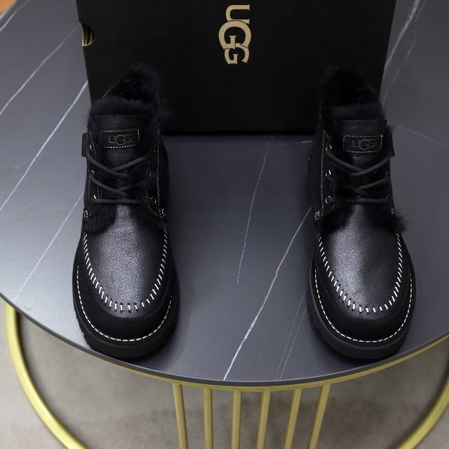 出厂价P 澳洲进口加厚羊毛 品牌：Ugg正品代购 皮毛一体 尺码：39 44 45订做 等级： 官网1:1 材料： 头层真皮防水防冻鞋面 真毛内里 原版防滑耐磨