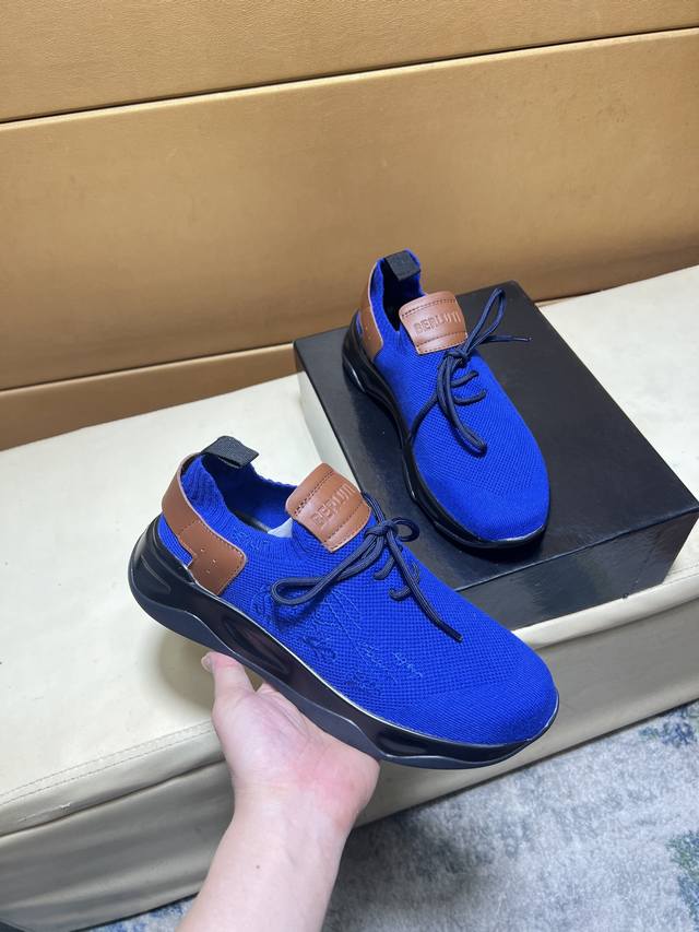 独家首发 布鲁提 独特现代风运动鞋。专柜代购休闲 意大利进口原版皮， 猪里 拒绝脱色磨脚 鞋底：原厂特供原版底，超酷 系带走路都带风风格设计 原单品质全真皮制作