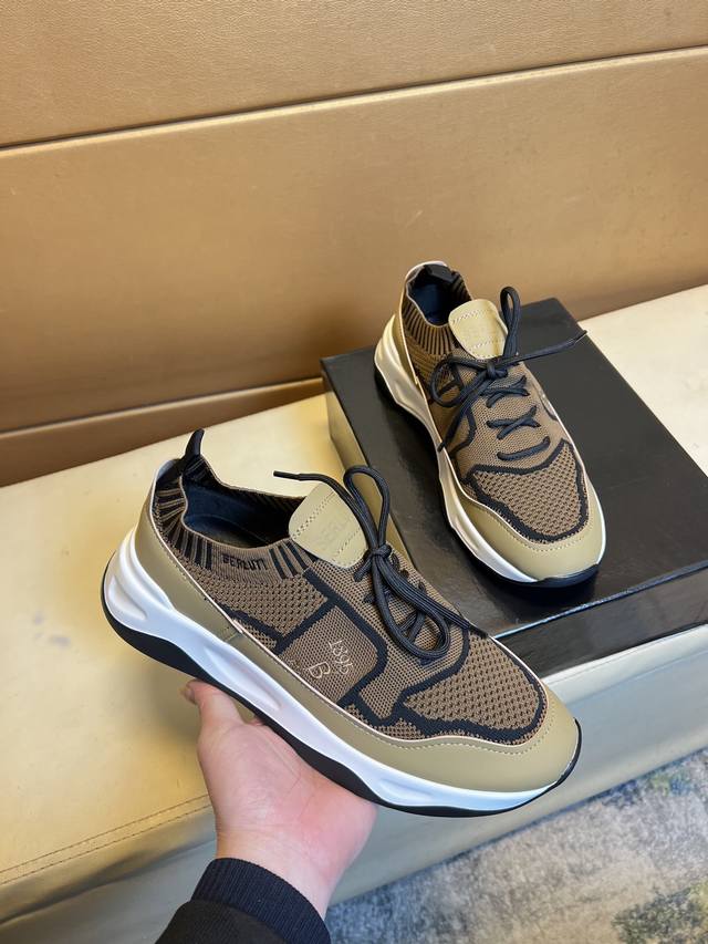 布鲁提 顶级代购男士Hk专柜同步发售。鞋底：原厂特供原版底，独家活动底超级舒适，原厂跟单货，高品质多色拼接设计做工精致细腻，独一无二， 丝绸面料，牛皮里细节决定