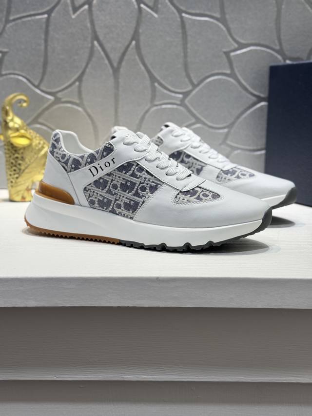 Dｉｏ*迪奥Christan Dior 迪奥 爆款 新款 顶级代购男士运动风，独家活动成型底超级舒适，原厂跟单货，高品质多色拼接设计做工精致细腻，独一无二， 细