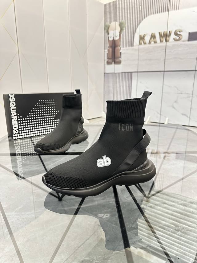 售 价: P 商品商标：Dsquard D2次方* 袜子鞋 正码码数: 38-45 可订做46. 商品材料：鞋面进口透气飞织，透气内里，原版大底。 编 号：80