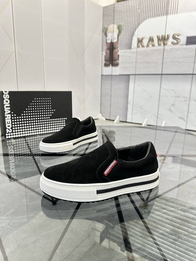 售 价: P 商品商标：Dsquard D2次方* 一脚蹬 正码码数: 35-45 可订做46. 商品材料：鞋面进口磨砂皮，羊皮内里，原版大底。 编 号：803