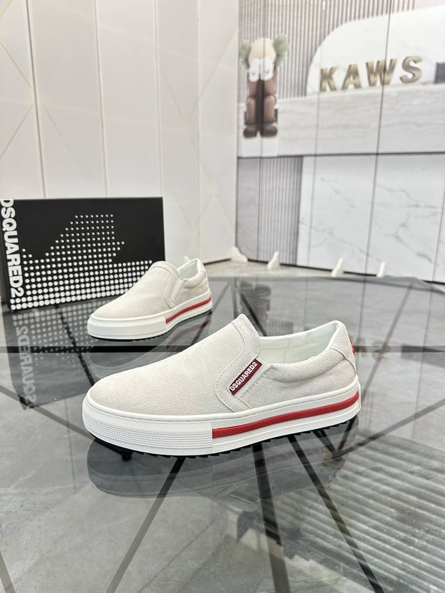 售 价: P 商品商标：Dsquard D2次方* 一脚蹬 正码码数: 35-45 可订做46. 商品材料：鞋面进口磨砂皮，羊皮内里，原版大底。 编 号：803