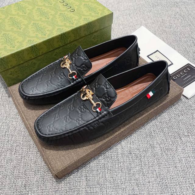 实价 ， Gucci 古奇官网原版新款高端商务休闲驾车豆豆鞋，意大利名模贵族们爆款，时尚界的佼佼者，无可超越，明星同款，鞋面采用进口原版牛皮+原版牛里 真材实料