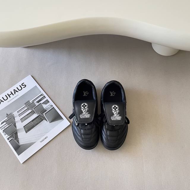 Louis Vuitton 路易威登2025顶级专柜 情侣限定 官网上新 独家首发 Lv 路易威登 1854系列情侣休闲鞋 足球鞋 路易威登 Louis Vui