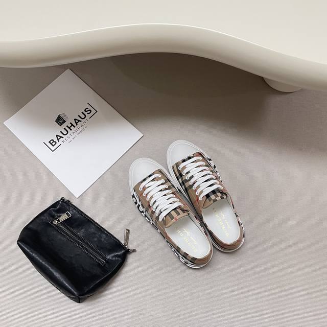 Burberry 巴宝莉2025 顶级专柜 官网上新 独家首发 Burberry 巴宝莉 25S 复古休闲鞋 小白鞋 经典格子布 巴宝莉 格子布 小白鞋 小红书