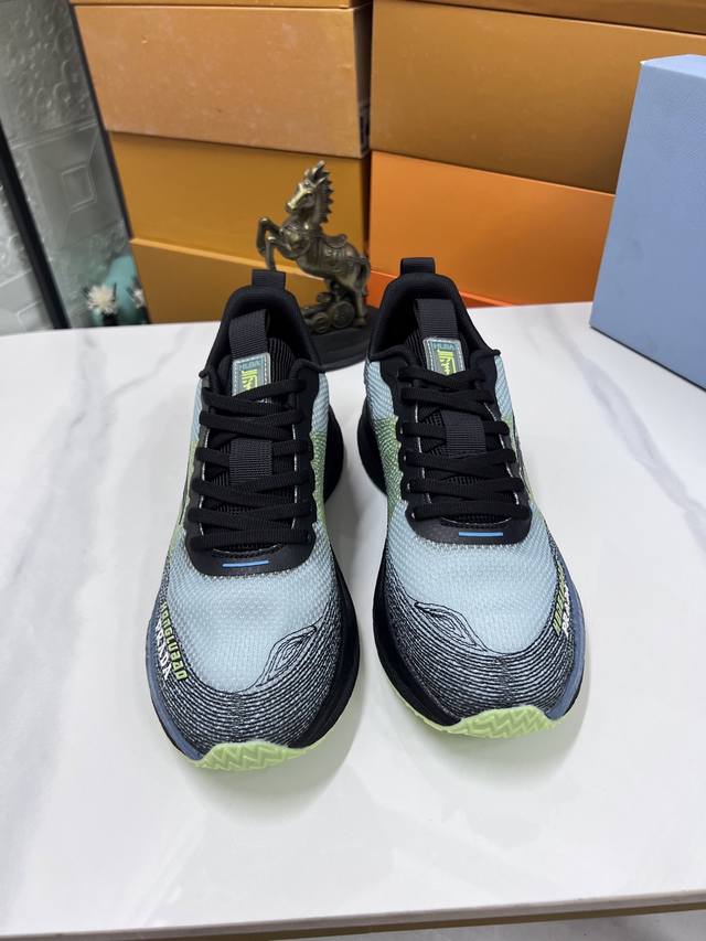 出厂价Pp： 普拉达 休闲板鞋 官网同步新款 进口打蜡牛皮牛皮内里制作原版中底 私家定制滴胶发泡大底大底组合 38-44M