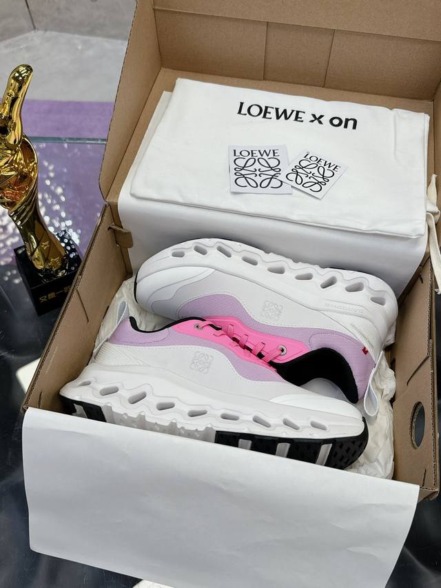 实价： 跑步运动 专业户 跑鞋 舒适度百分百 时尚与运动结合的美丽 2代 昂跑Onrunning与Loewe罗意威的联名全新开后On！穿上它去来一场高级审美的C