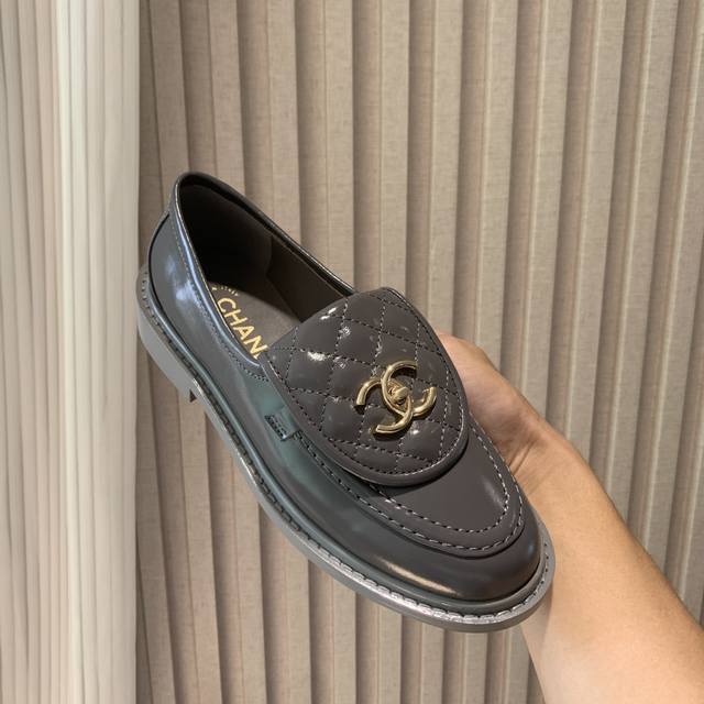 官网同步高版本更新，Chanel 香奈儿早春新款顶级秋鞋单鞋系列__________________ 春季香家必备爆款，女神系列，拥有香家特色优雅名媛气质，超级