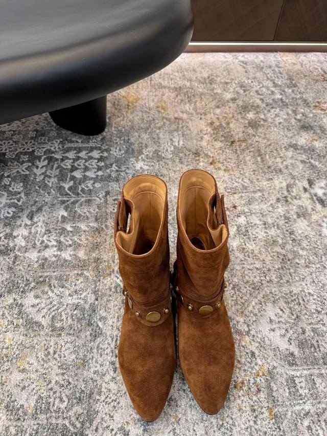 原版开发 ★ 进口 丝光牛津 内里 牛皮 鞋底 牛皮底 王者归来 创造不一样的感觉 跟高 2.5 Cm 专柜包装 简约气质款式！ 市场顶级 Show Bdeta