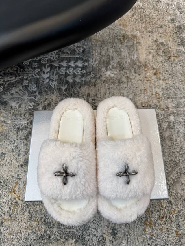 新款发售 ★面料 人造毛 内里 牛皮 鞋底 橡胶底 优雅风格 创造不一样的感觉 跟高 5 Cm 简约气质款式！ 市场顶级 Show Bdetails ⊿：Siz