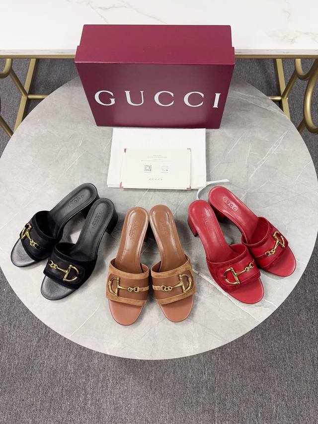 Gucci 古琦 2025春夏新款 顶级版本原版一致 专柜主打最新款 电绣拖鞋 硬货上新 代购级别！高级感十足！国内外博主刷爆的一款，复古又时髦 上脚美炸了！官