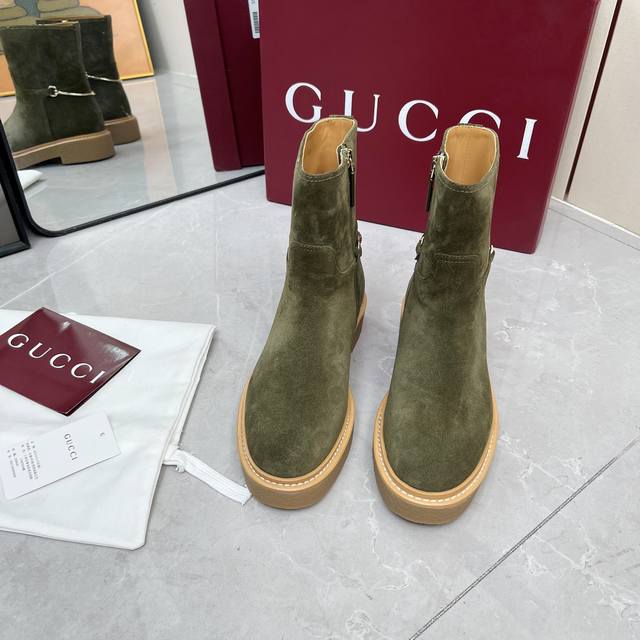 短款 长款 Gucci 古驰 25秋冬 经典马衔扣骑士靴 顶级版本！欢迎对比！标志马衔扣焕新再现为新季日常穿搭添注时尚魅力！ 鞋面:牛皮 羊猄 内里: 进口牛皮