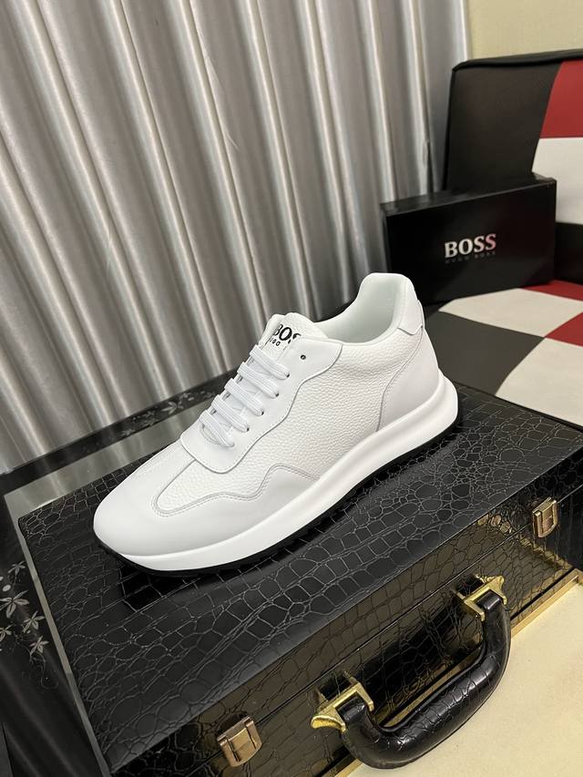 调工厂P价 男装男鞋 运动原单 Boos 男鞋休闲鞋原单品质鞋面采用进口小牛皮，超透气舒适内里做工精细，高端大气。有时尚典范造型。发泡透明耐磨大底，穿着舒适，值