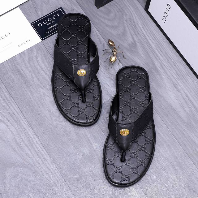 调工厂P价 男装男鞋 运动原单商品商标：Gucci 古驰 人字拖鞋 正码码数: 38-45 46定做不退换 商品材料：精选牛皮拼接织带鞋面 脚背超纤里 橡胶大底