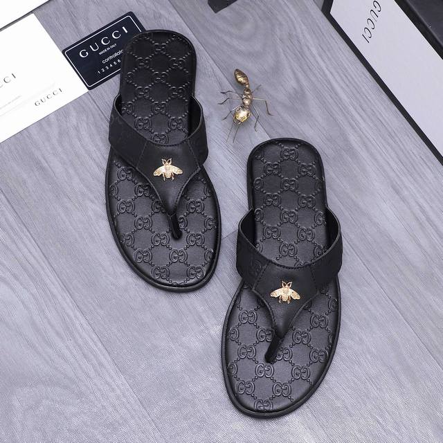 调工厂P价 男装男鞋 运动原单商品商标：Gucci 古驰 人字拖鞋 正码码数: 38-45 46定做不退换 商品材料：精选牛皮拼接织带鞋面 脚背超纤里 橡胶大底