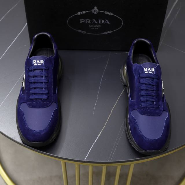 调工厂P价 男装男鞋 运动原单 品牌：普拉达 标准码：38-44 45订做 等级：官网同款 材料：原版高档网布拼接面 舒适透气内里 轻便柔软耐磨大底 款式类别：