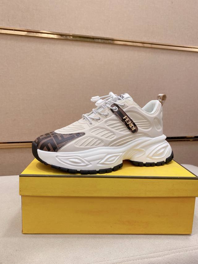 调工厂P价 女装女鞋 运动原单 Fendi芬迪 新款高帮鞋面进口牛皮面料 内里进口透气网布内里 。原版大底开模，每一位男士的身份衬托，上脚大气稳重高端定制专柜原