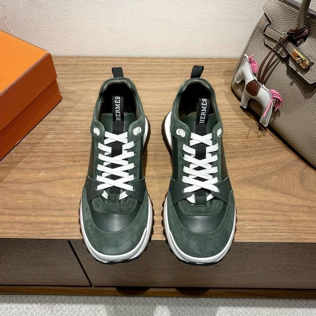 调工厂P价 男装男鞋 运动原单 Hermes家25Ss秋冬新品！经典靴型+英伦拼色设计，进口小牛皮，经典耐看！原版倒模楦型，极致1:1形体，进口高端牛皮呈现出精