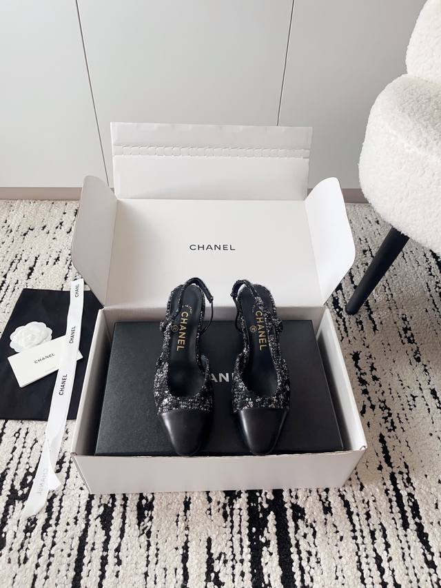 飞机盒+10Chanel 中空鞋｜官网同步 代购级臻藏 香家走秀款中空鞋终于等到！ 从鞋型到双C金属扣 每一处都按原版1:1复刻 连内里羊皮、意产真皮底都完美还