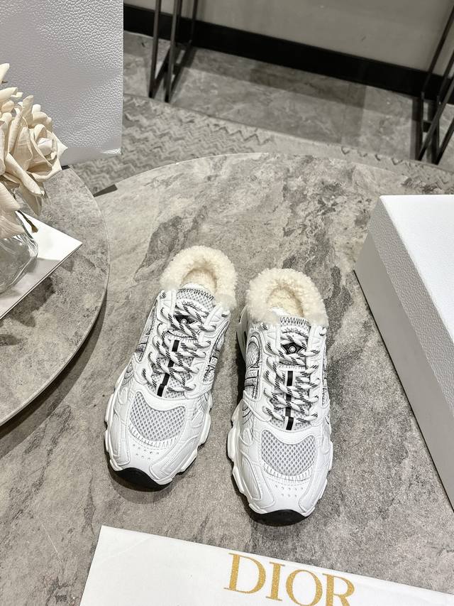 最新爆款 明星款2025主推爆品 全新发售的迪奥 Dior Chrono 新款休闲运动鞋跑鞋老爹鞋半拖 真的酷毙了，未来感十足原版完美复刻！羊毛里 全对版材质