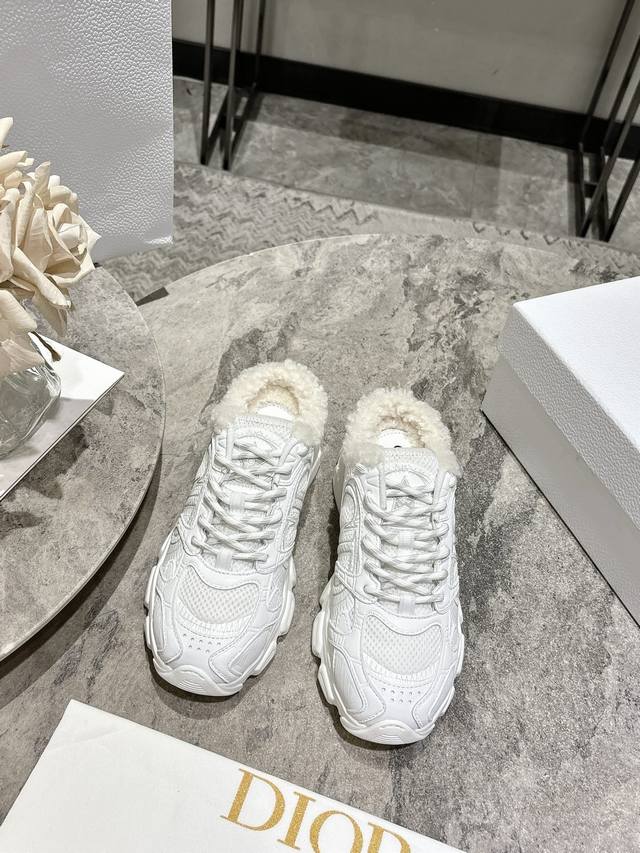 最新爆款 明星款2025主推爆品 全新发售的迪奥 Dior Chrono 新款休闲运动鞋跑鞋老爹鞋半拖 真的酷毙了，未来感十足原版完美复刻！羊毛里 全对版材质