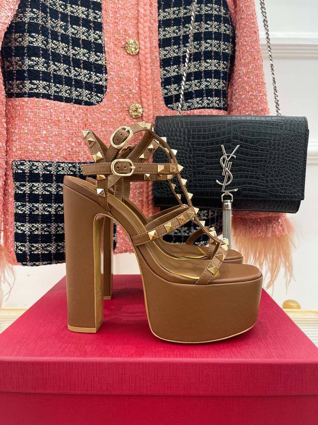 厂价 Valentin｜华伦天伦春夏发布会新品