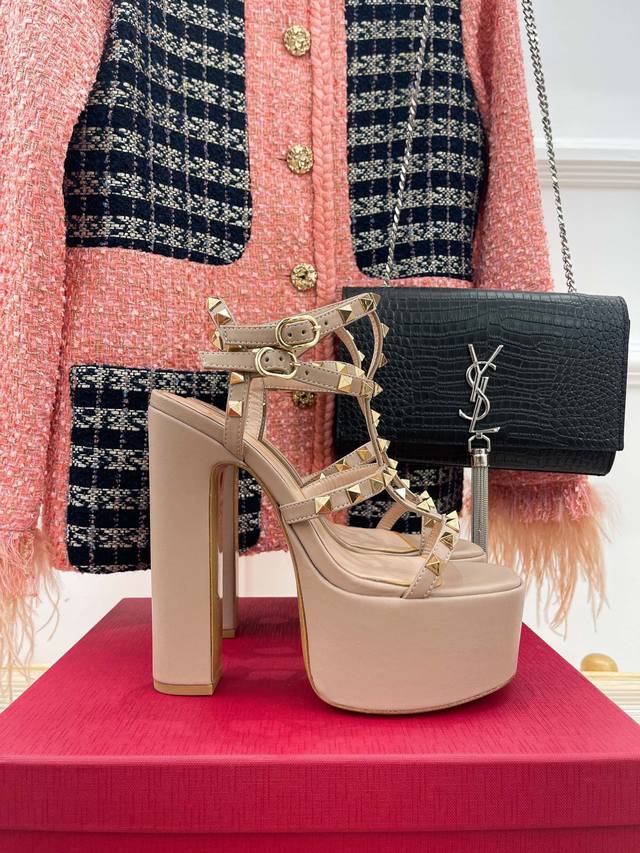 厂价 Valentin｜华伦天伦春夏发布会新品