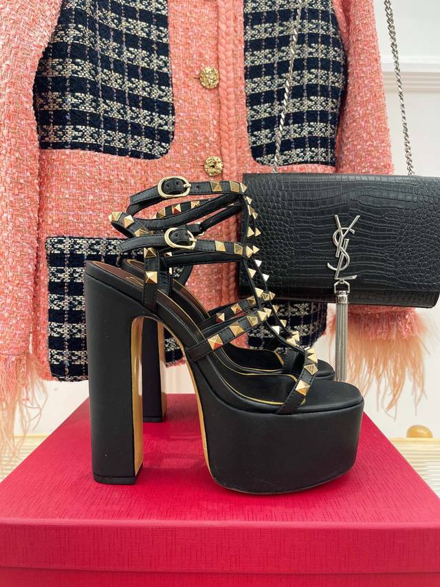 厂价 Valentin｜华伦天伦春夏发布会新品