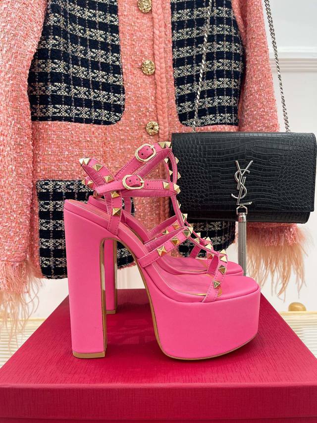 厂价 Valentin｜华伦天伦春夏发布会新品