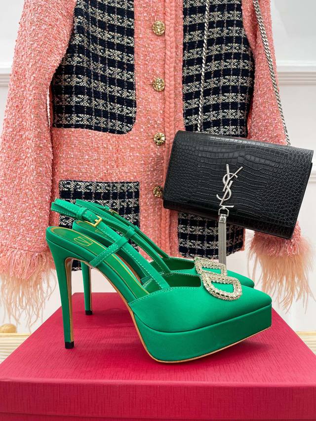 厂价 Valentin｜华伦天伦春夏发布会新品