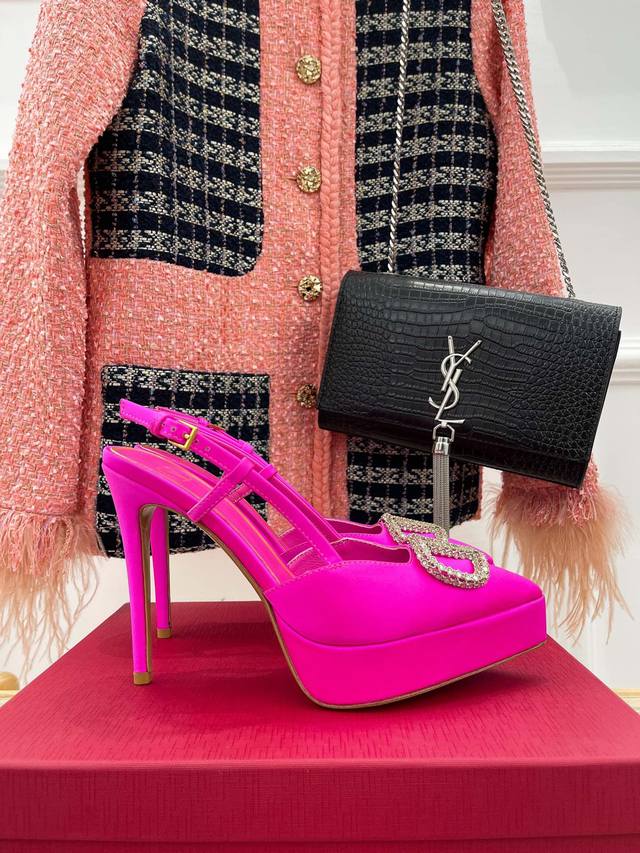 厂价 Valentin｜华伦天伦春夏发布会新品