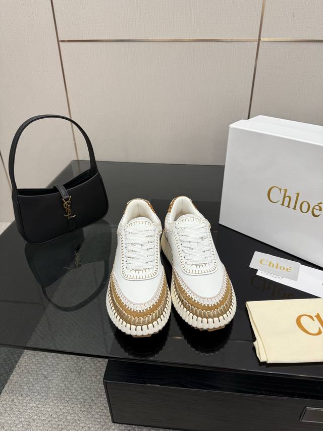 Chloe 克洛伊 最新的缝马克线 原版私模高密度发泡鞋底 人工固特异手法穿线 配上后所有的位置刚刚好 所有的工艺与材质原版一致 绝对是一双耐穿耐看行走江湖必备  Chloe 克洛伊 最新的缝马克线 原版私模高密度发泡鞋底 人工固特异手法穿线 配上后所有的位置刚刚好 所有的工艺与材质原版一致 绝对是一双耐穿耐看行走江湖必备