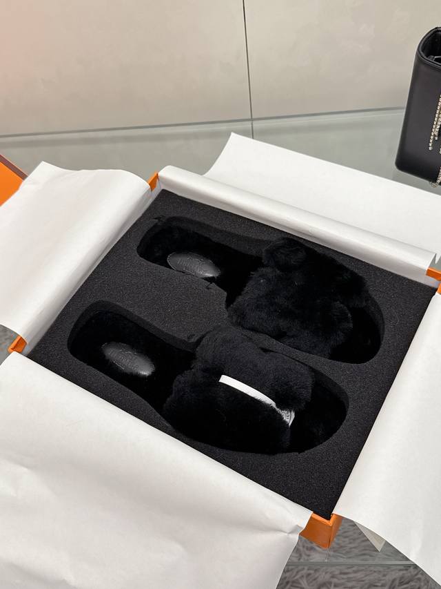 工厂P价P： Hermes爱马仕经典H拖 羊毛制造 高端货 经典常青树系列单品 面料 ：皮毛一体毛 包中底料 ：毛质剪糕直毛 所有中底料 ：真皮皮浆+意大利做法